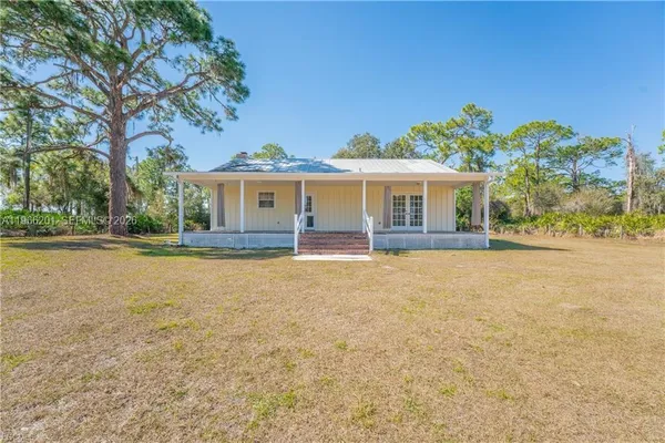 front view of house with a yard