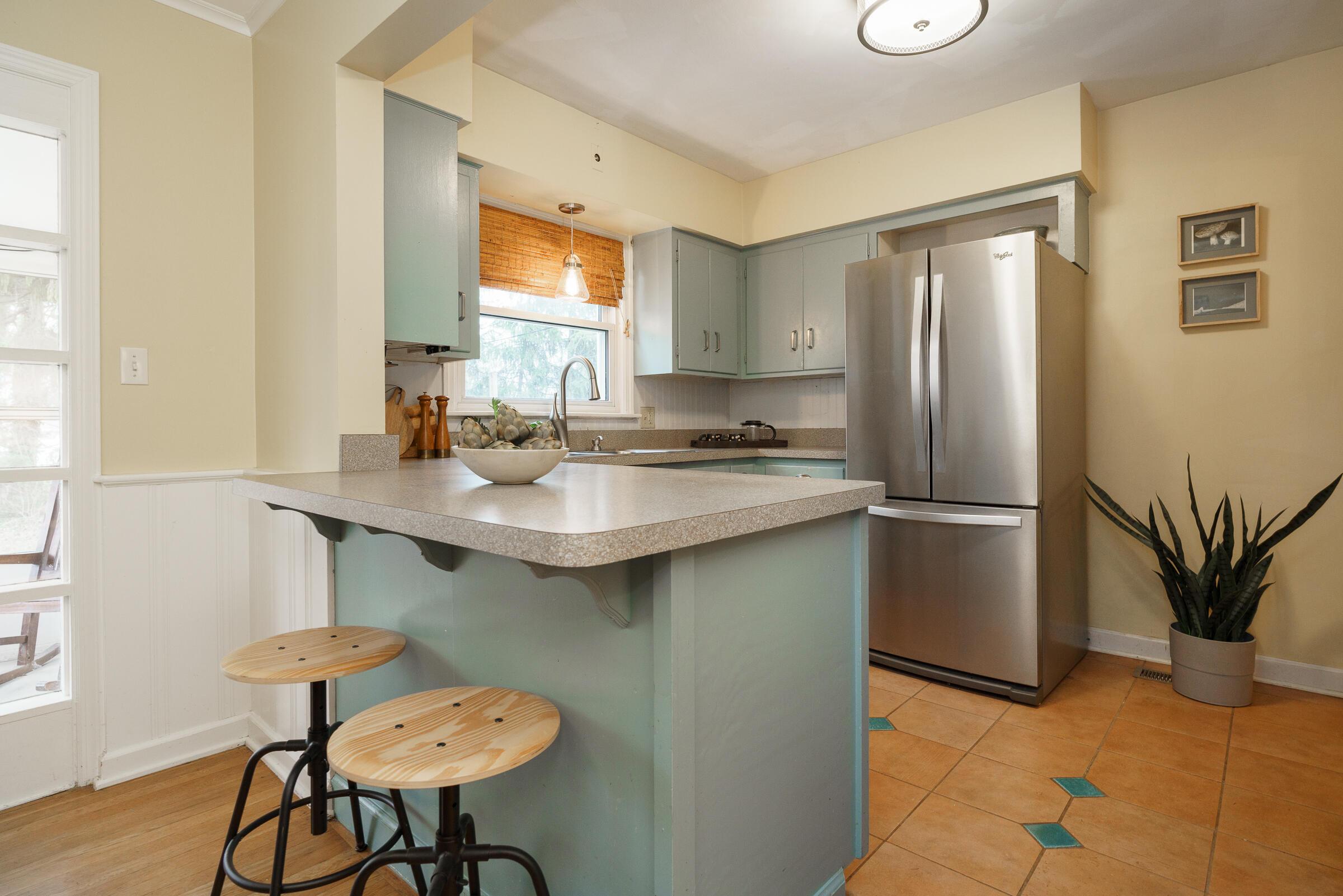 2758 Wellesley Road Columbus, OH 43209 - Photo 9 of 36 Kitchen