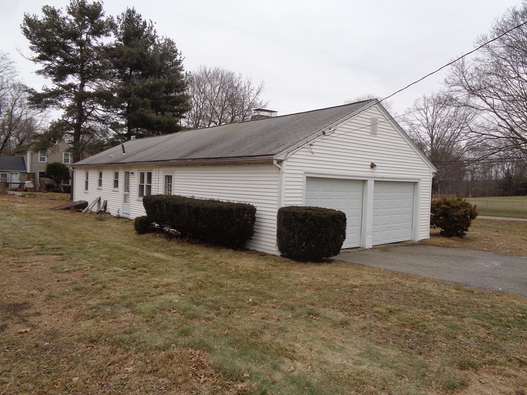 67 Upton Road Westborough, MA 01581 - Photo 3 of 13 Gallery Image 3