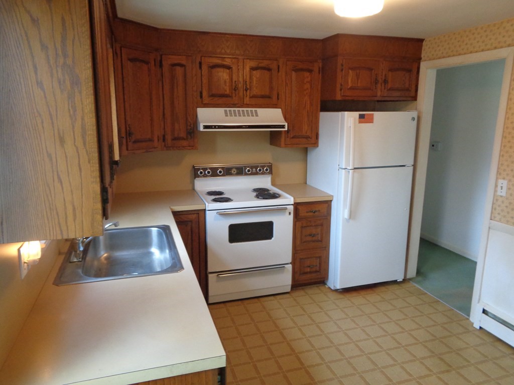 67 Upton Road Westborough, MA 01581 - Photo 6 of 13 Gallery Image 6