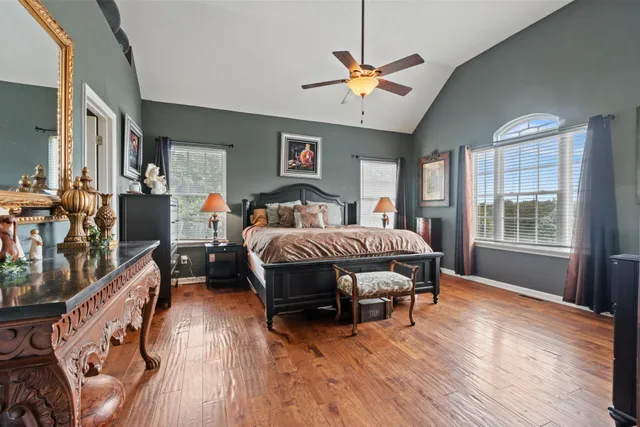 $924,900 | 1103 Johnny Spears Road, Westmoreland, TN 37186