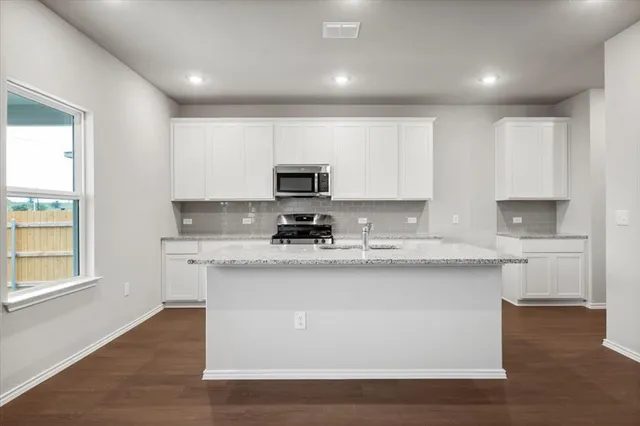 $2,899 | 12212 Dillon Fls Drive, Austin, TX 78747