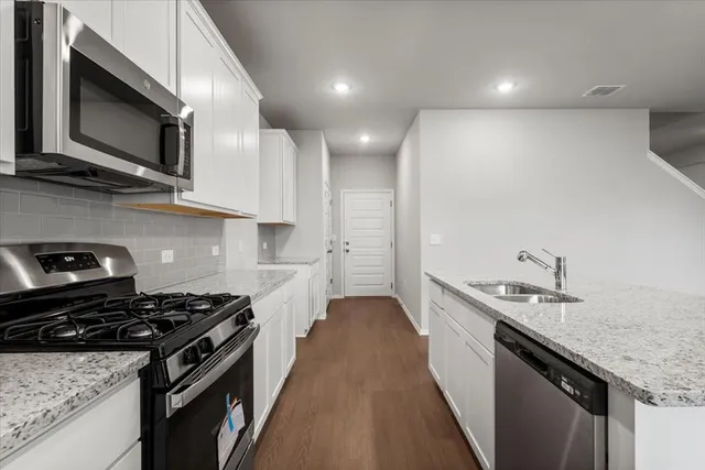 $2,899 | 12212 Dillon Fls Drive, Austin, TX 78747