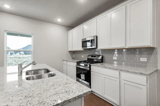 $2,899 | 12212 Dillon Fls Drive, Austin, TX 78747