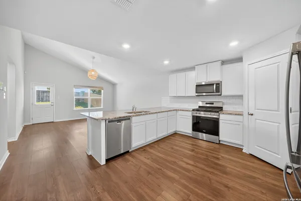 $2,250 | 4618 Chalk Flats, San Antonio, TX 78253