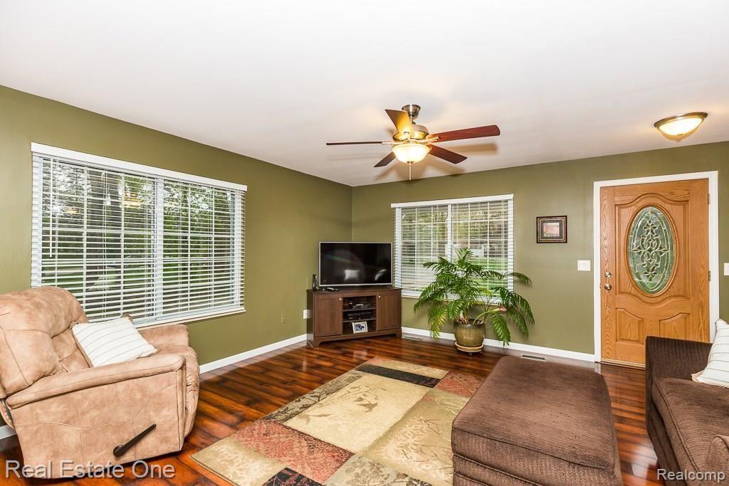 1776 Alsdorf Avenue Rochester Hills, MI 48309 - Photo 9 of 27