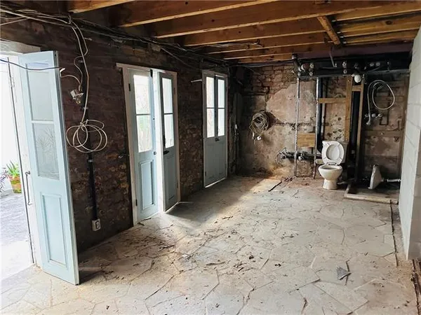 $95,000 | 1418 Chartres Street, Unit G, New Orleans, LA 70116