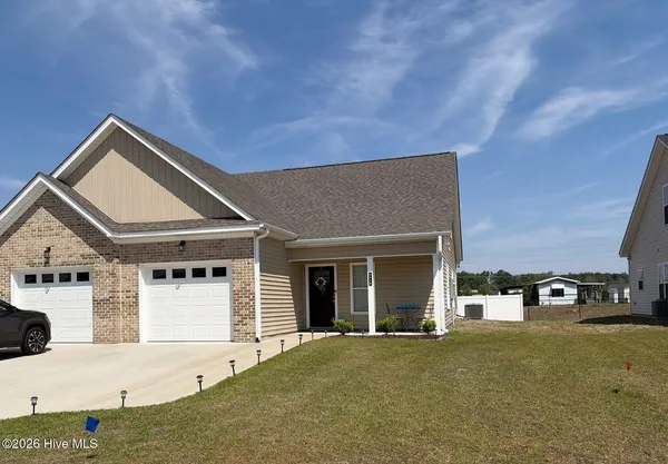 $1,900 | 652 Abigail Taylor Drive, Unit B, Greenville, NC 27834