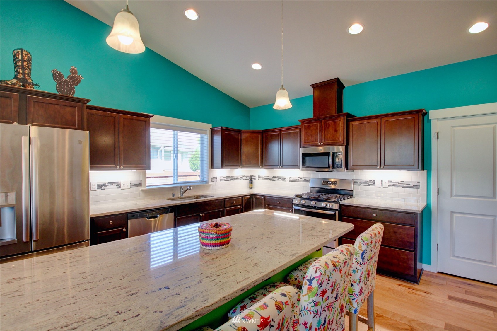 4120 McLaughlin Road Mount Vernon, WA 98273 - Photo 10 of 33 Gallery Image 10