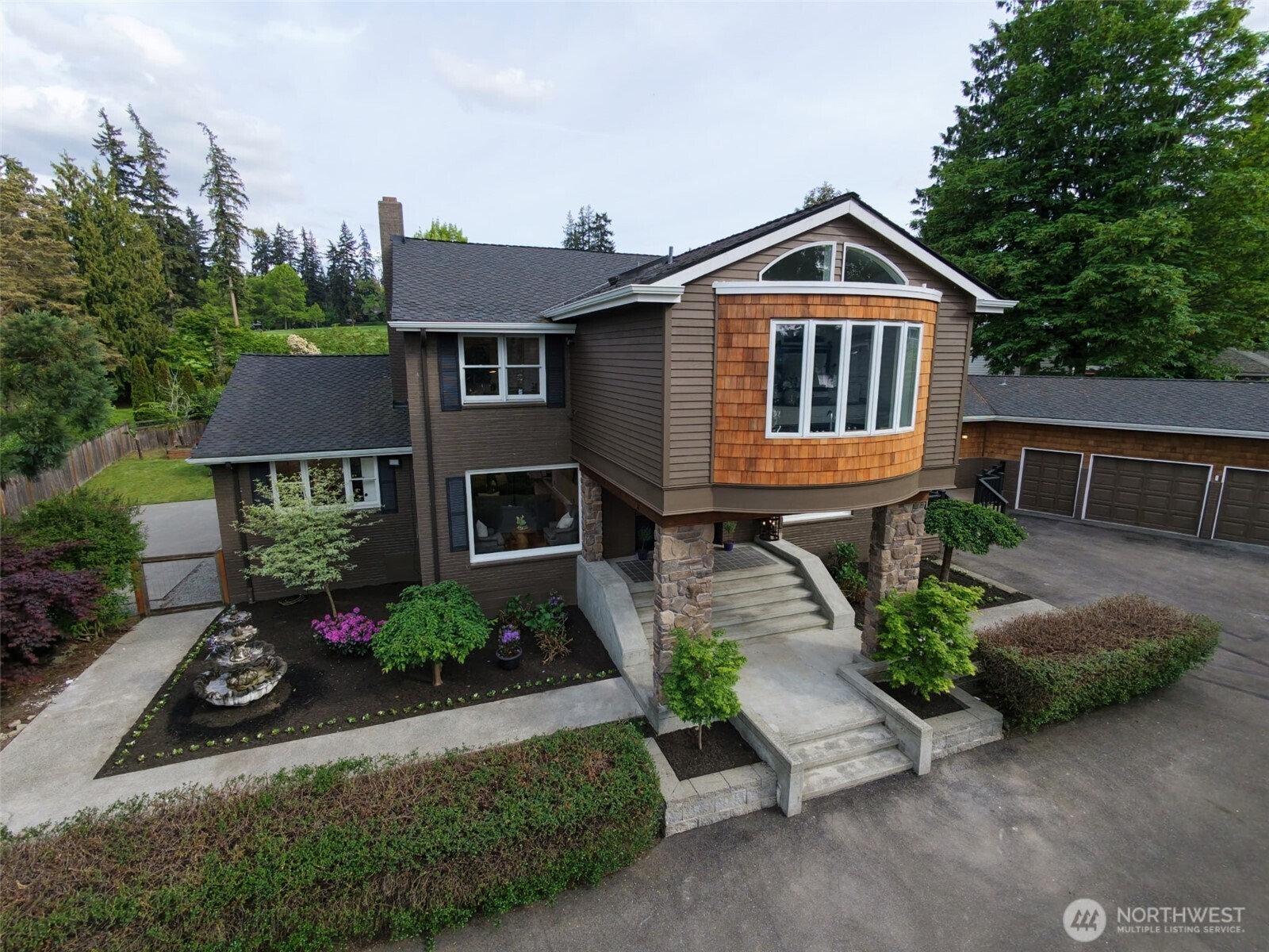 16066 Inglewood Road Northeast Kenmore, WA 98028 - Photo 3 of 40