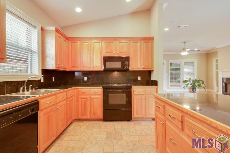 10418 Springvalley Avenue Baton Rouge, LA 70810 - Photo 5 of 14 Gallery Image 5