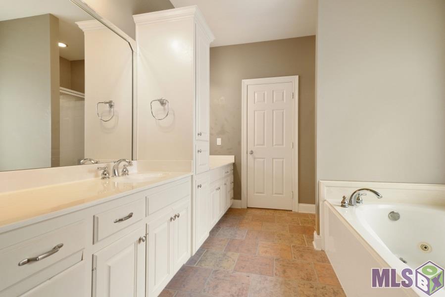 10418 Springvalley Avenue Baton Rouge, LA 70810 - Photo 7 of 14 Gallery Image 7