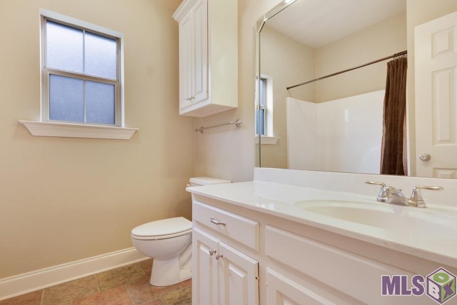 10418 Springvalley Avenue Baton Rouge, LA 70810 - Photo 10 of 14 Gallery Image 10
