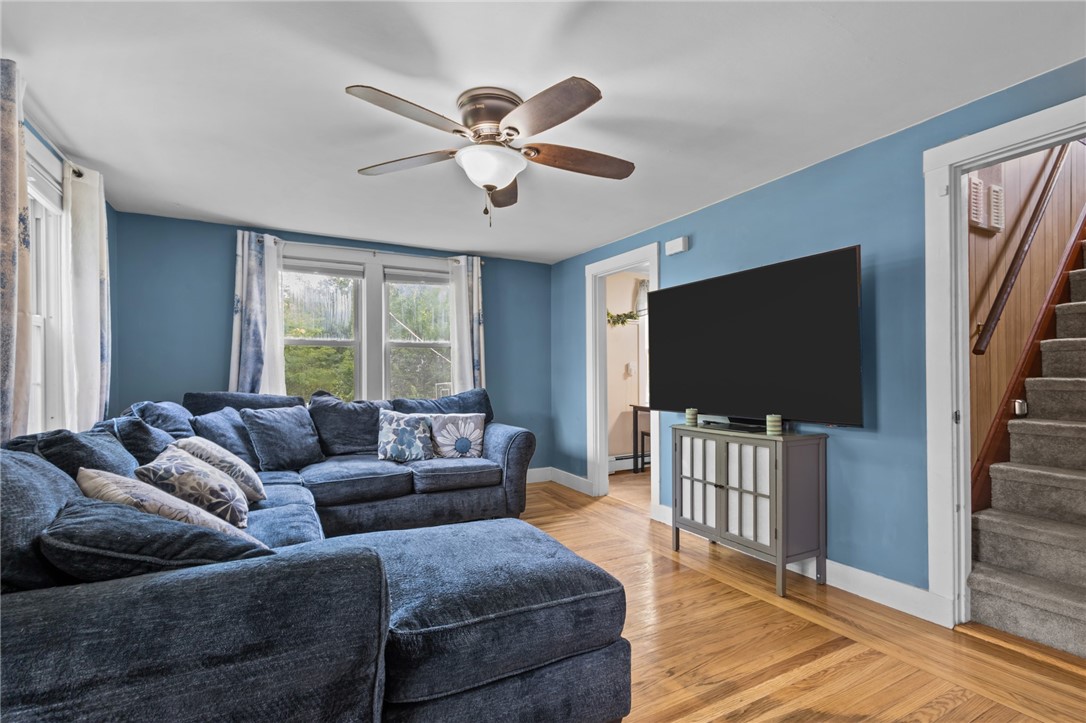 227 Angell Road Lincoln, RI 02865 - Photo 15 of 41
