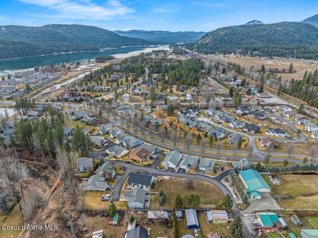 407 Becker Lane Dover, ID 83825 - Photo 3 of 32 --10.jpg-SMALL