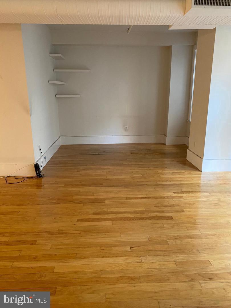 1615 Walnut Street, Unit 2 Philadelphia, PA 19102 - Photo 7 of 18 Den/Office space