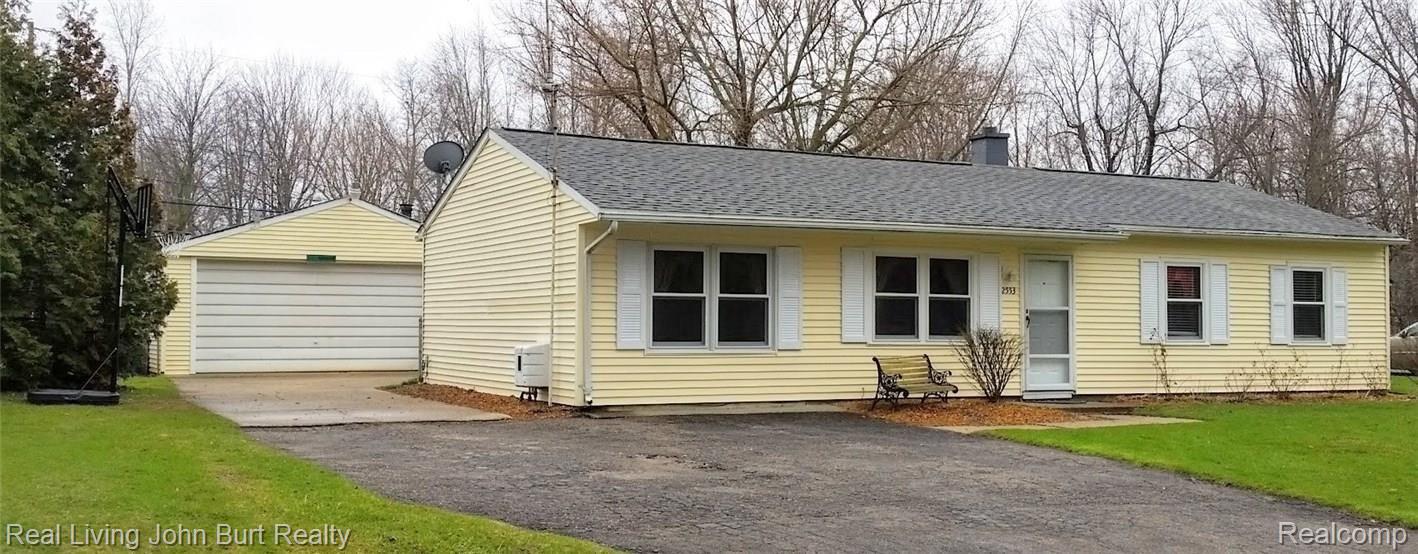2553 Mueller Road Lake Orion, MI 48359 - Photo 1 of 19 20160407_094029.jpg