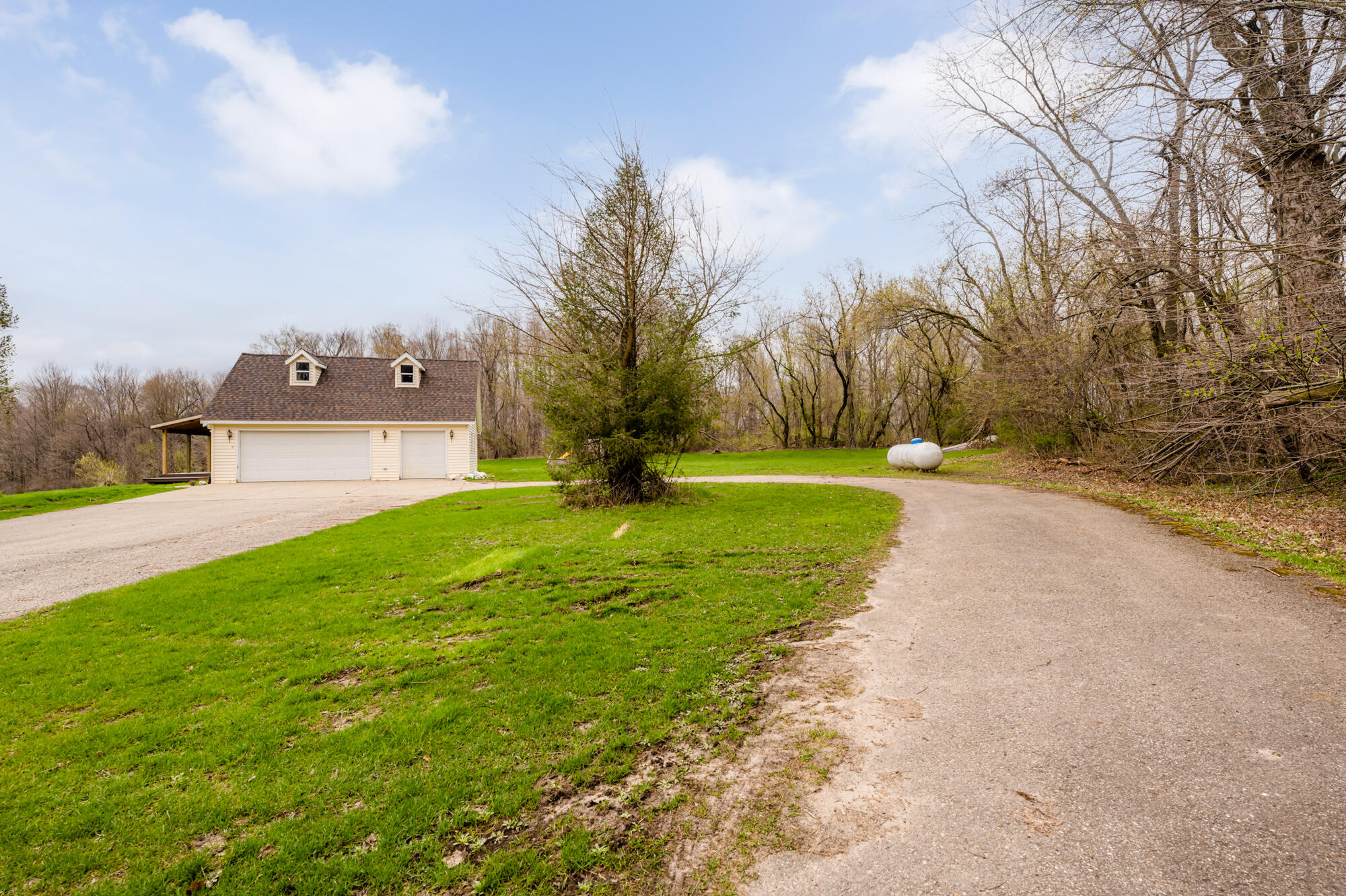 9274 Hagar Shore Road Watervliet, MI 49098 - Photo 12 of 44 Hagar Shore-112