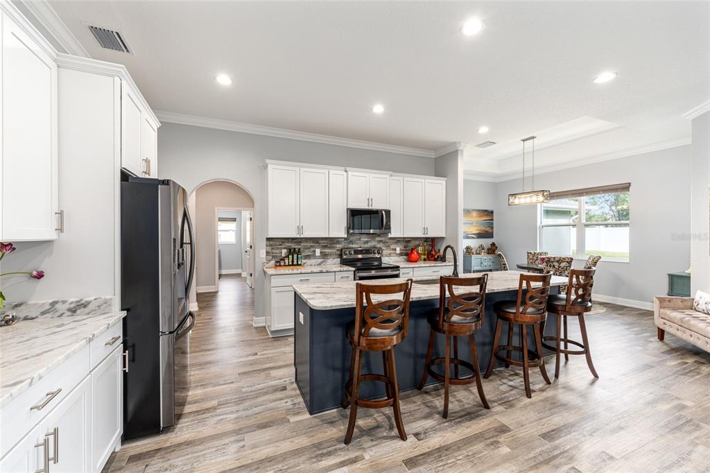 5297 Southeast 39th Loop Ocala, FL 34480 - Photo 8 of 46