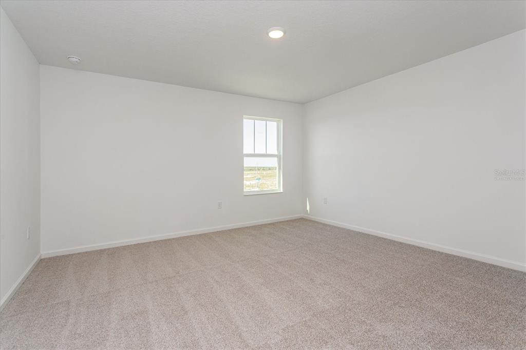 2908 Supermarine Road Tavares, FL 32778 - Photo 11 of 25 Gallery Image 11