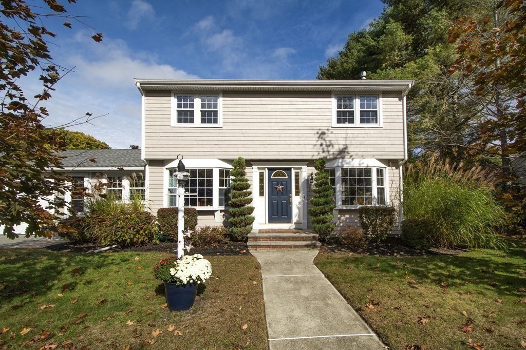 30 Robbie Road Braintree, MA 02184 - Photo 3 of 32 Gallery Image 3