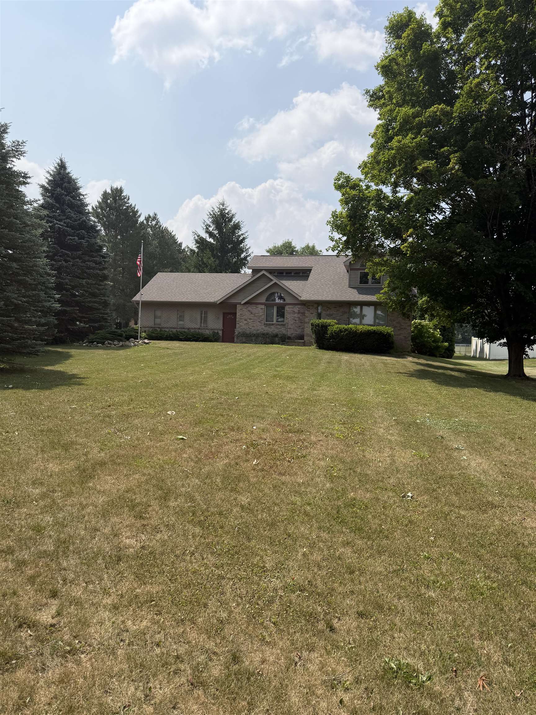 6496 East Carpenter Road Flint, MI 48506 - Photo 1 of 37