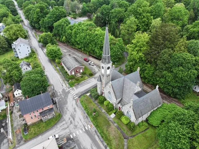 $650,000 | 2 Chestnut Street, Hallowell, ME 04347