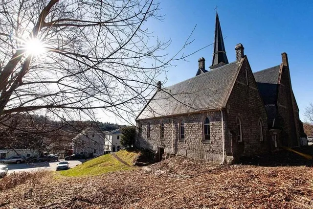 $650,000 | 2 Chestnut Street, Hallowell, ME 04347