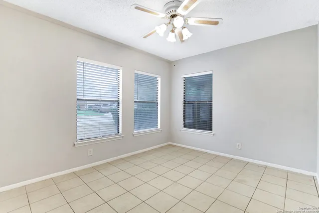 $1,600 | 3951 Chimney Springs Drive, San Antonio, TX 78247