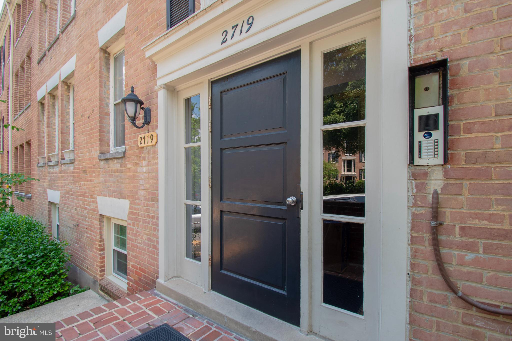 2719 Ordway Street Northwest, Unit 4 Washington, DC 20008 - Photo 3 of 21
