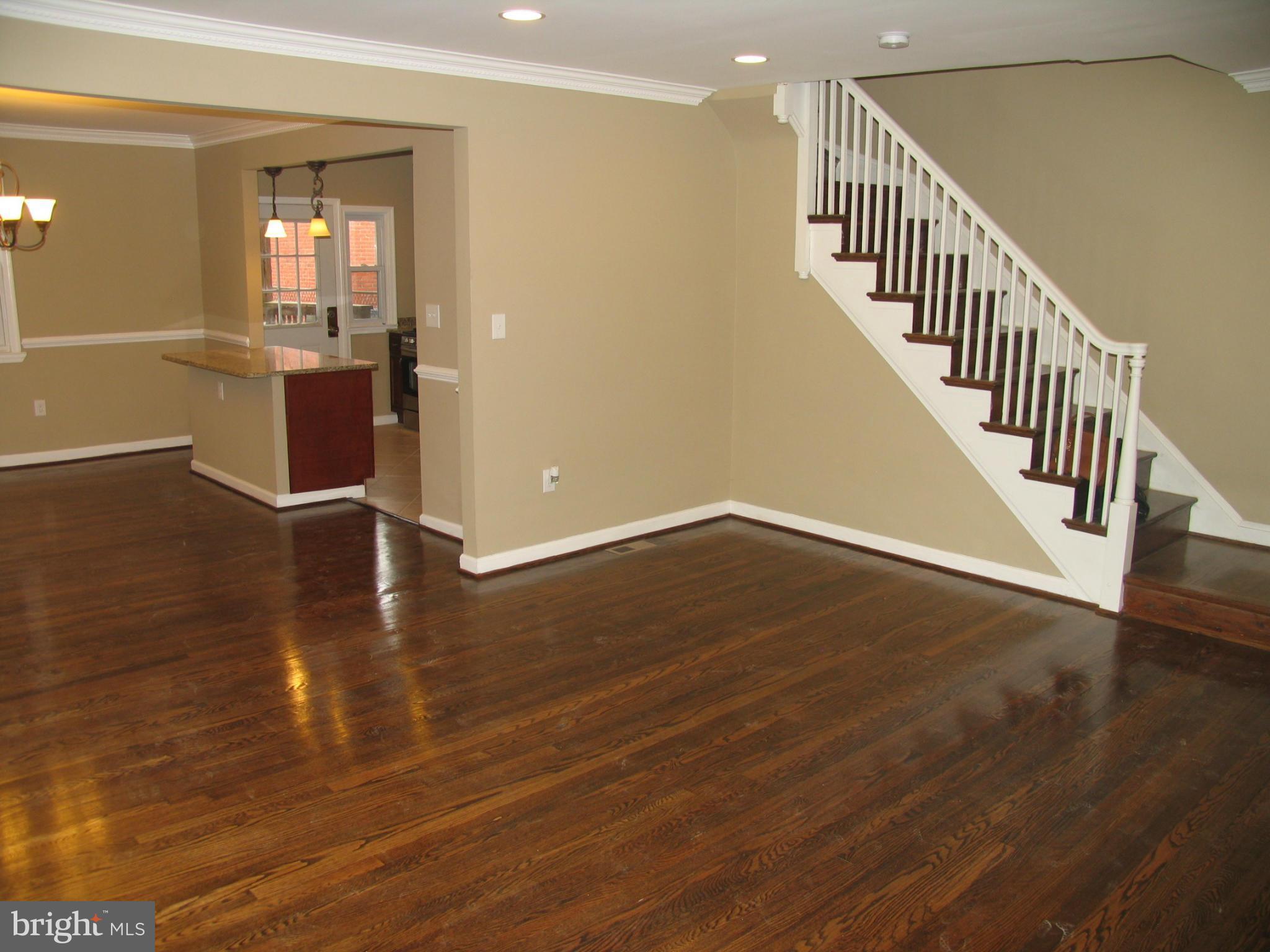 1535 Northwick Road Baltimore, MD 21218 - Photo 6 of 25 Living Room