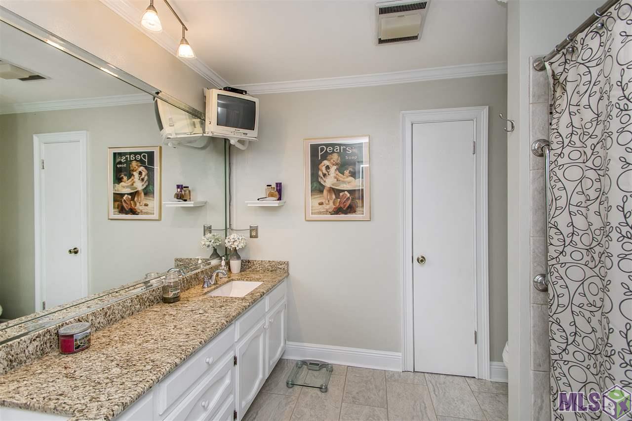 1851 Hobbiton Road Baton Rouge, LA 70810 - Photo 8 of 13