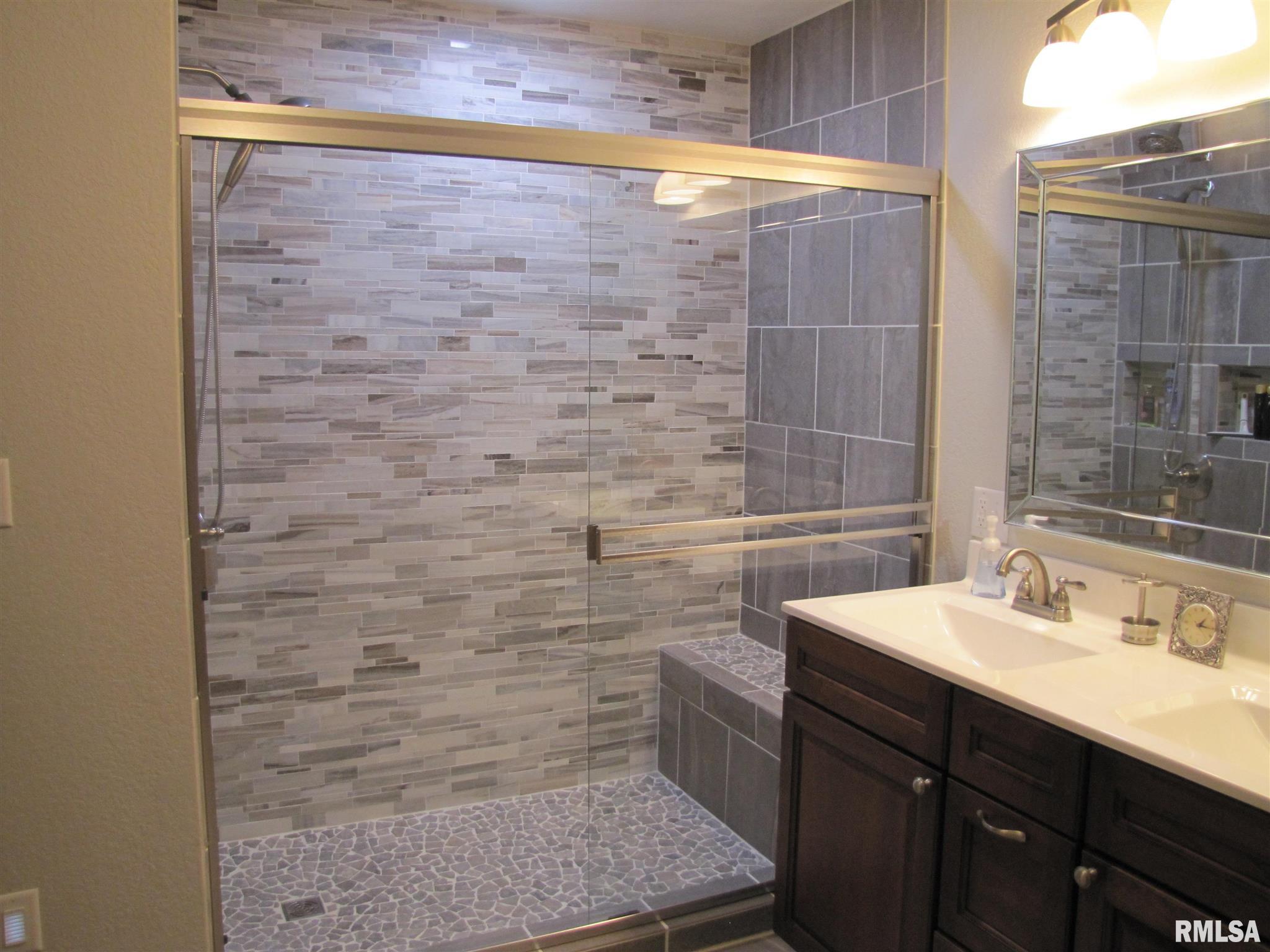3301 South Hotze Road Salem, IL 62881 - Photo 15 of 47
