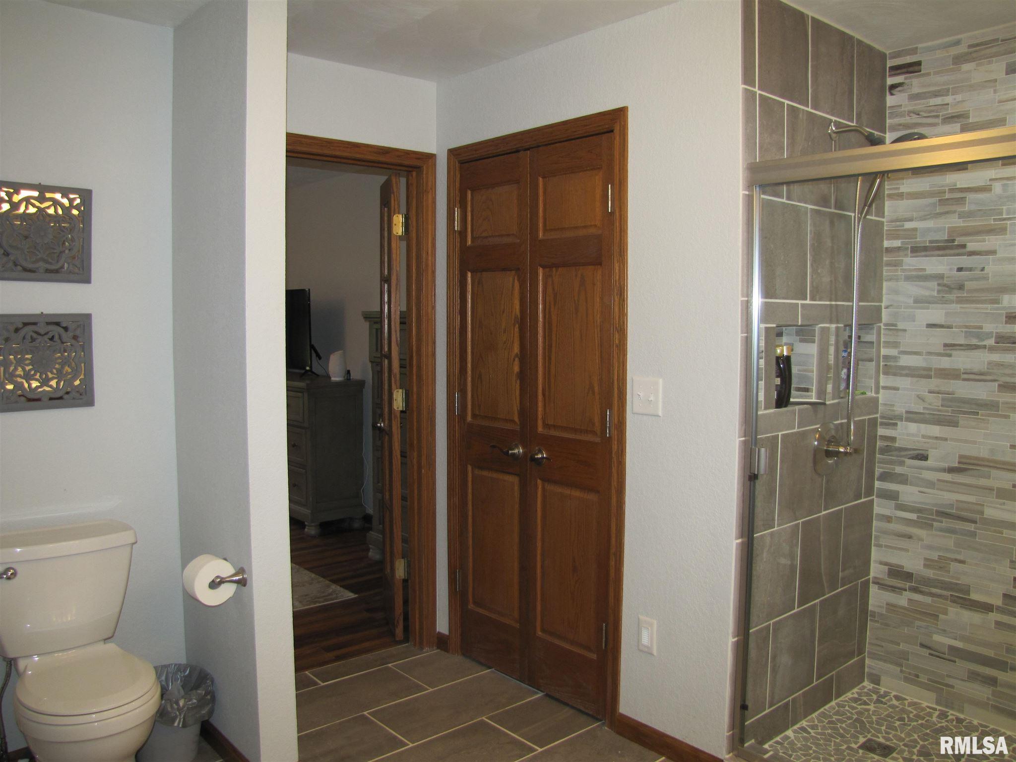 3301 South Hotze Road Salem, IL 62881 - Photo 16 of 47