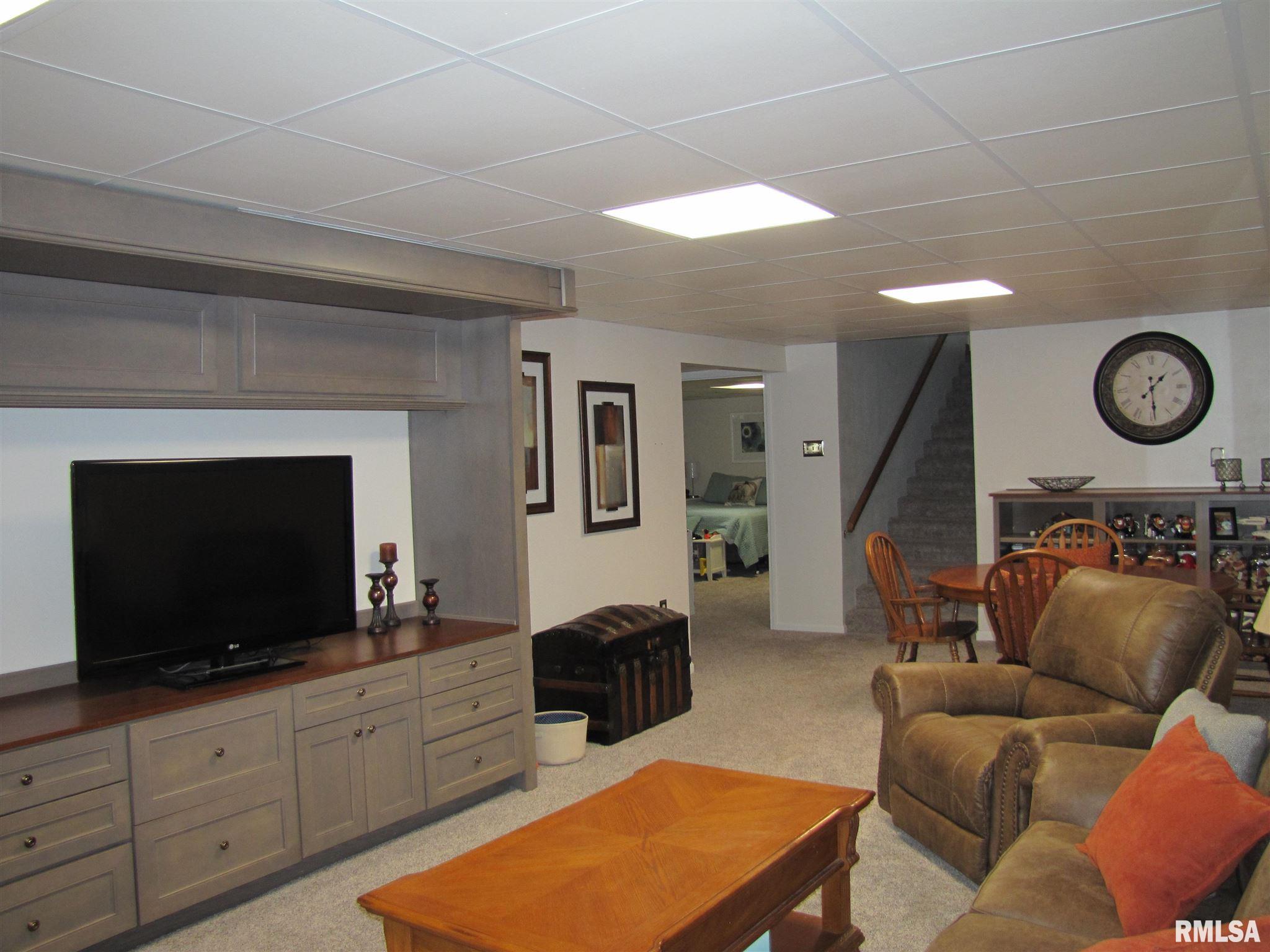3301 South Hotze Road Salem, IL 62881 - Photo 26 of 47