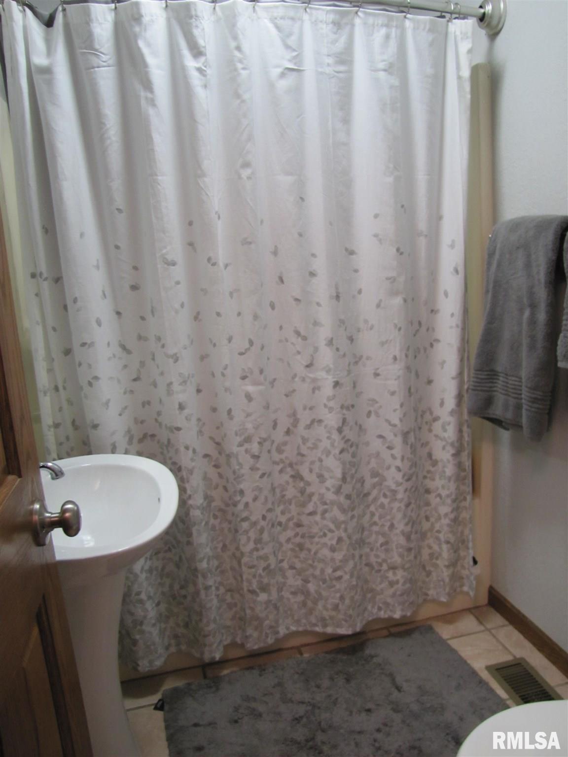 3301 South Hotze Road Salem, IL 62881 - Photo 10 of 47