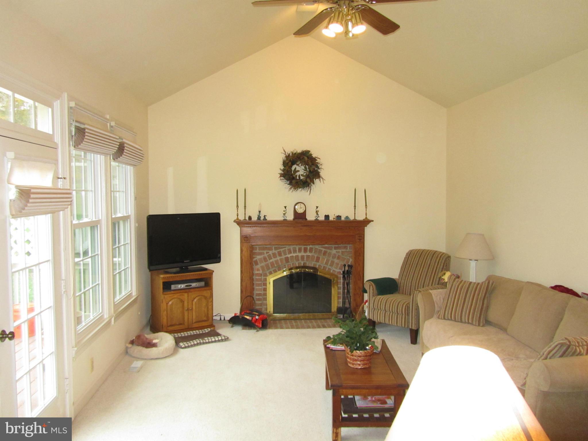 2902 Spartan Road Olney, MD 20832 - Photo 9 of 30 Family Room