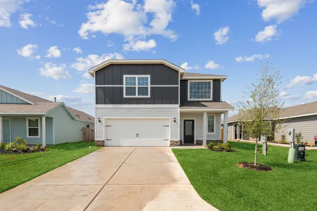 $2,120 | 15826 Berry Hl Drive, Conroe, TX 77303