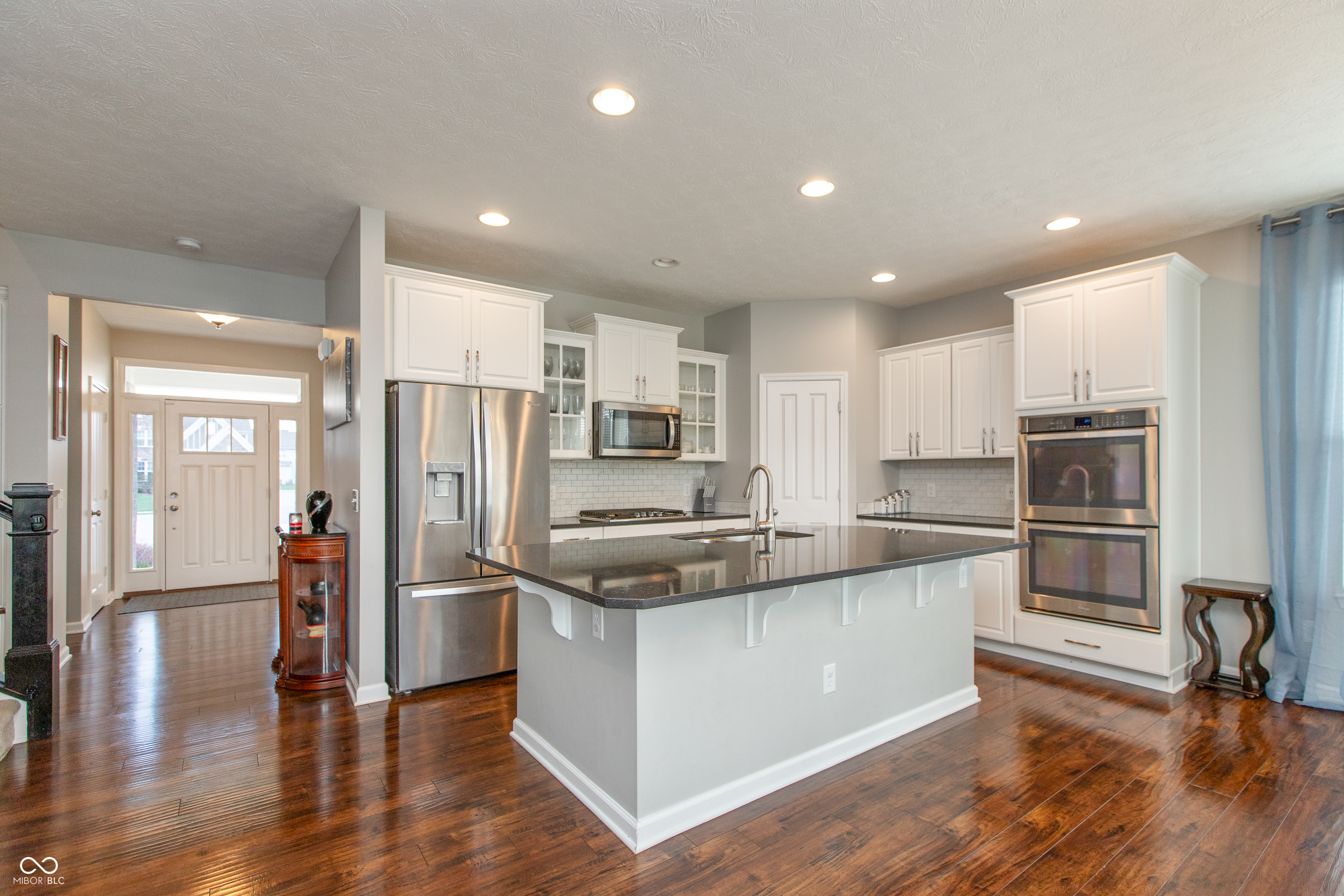 2473 Commons Court Avon, IN 46123 - Photo 4 of 31