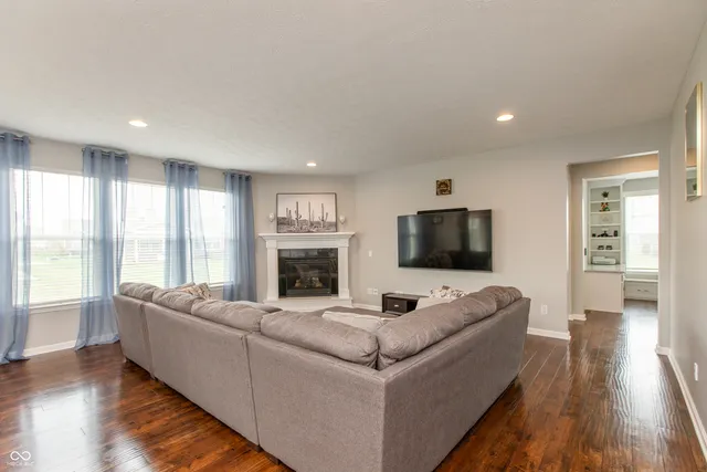 $3,300 | 2473 Commons Court, Avon, IN 46123