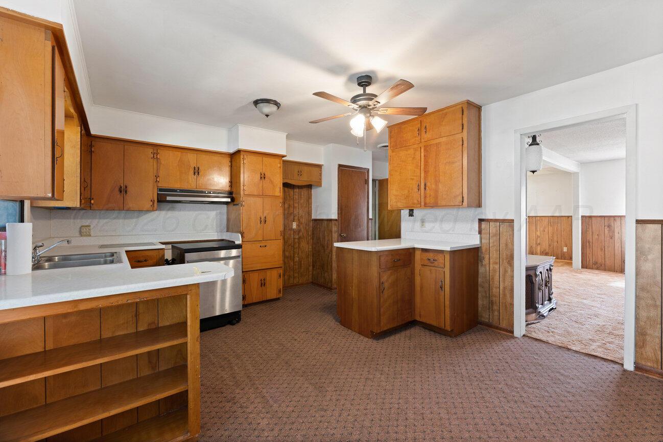 4305 South Bonham Street Amarillo, TX 79110 - Photo 8 of 48 Kitchen-3