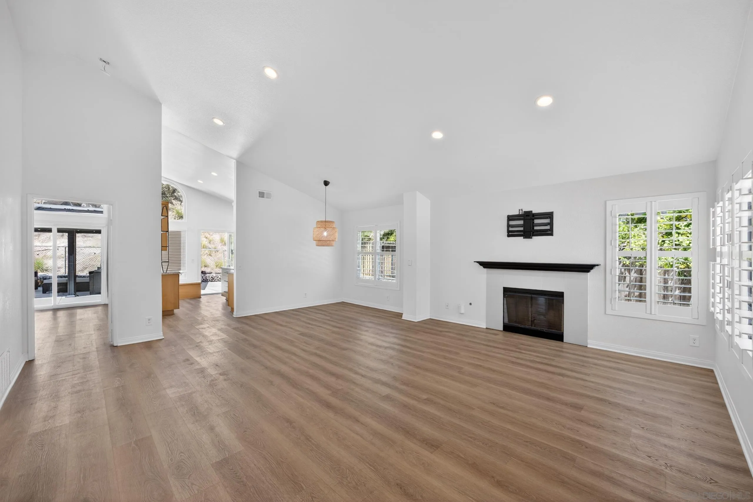 2409 Pimlico Place Alpine, CA 91901 - Photo 13 of 32