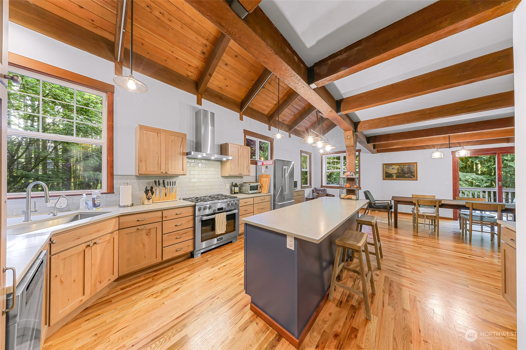 7685 Cultus Bay Road Clinton, WA 98236 - Photo 16 of 40 Gallery Image 16