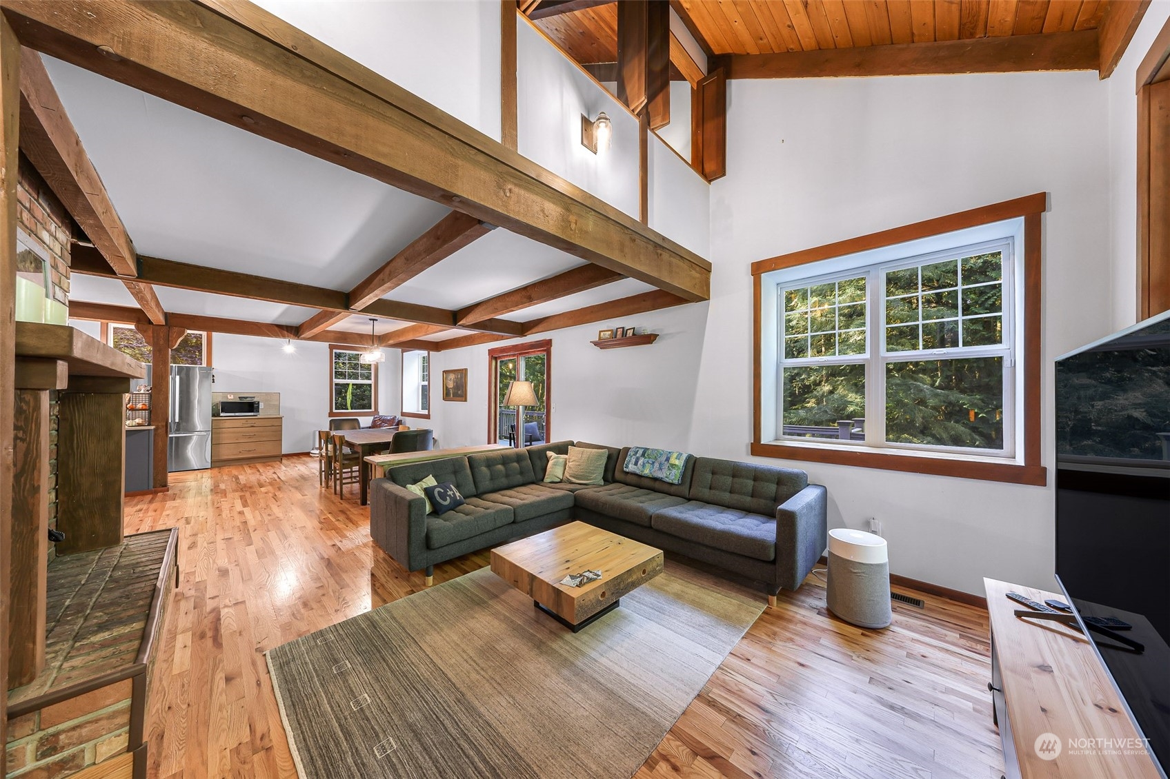 7685 Cultus Bay Road Clinton, WA 98236 - Photo 6 of 40 Gallery Image 6