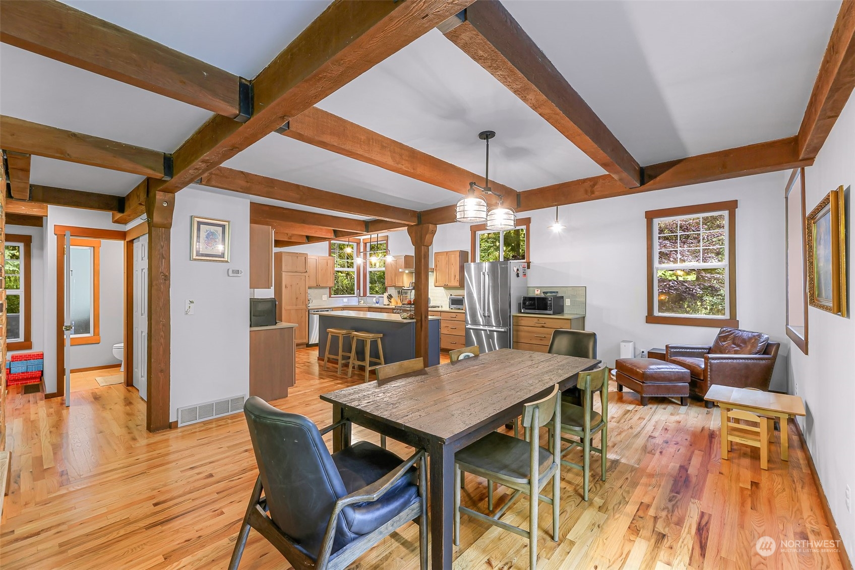 7685 Cultus Bay Road Clinton, WA 98236 - Photo 10 of 40 Gallery Image 10