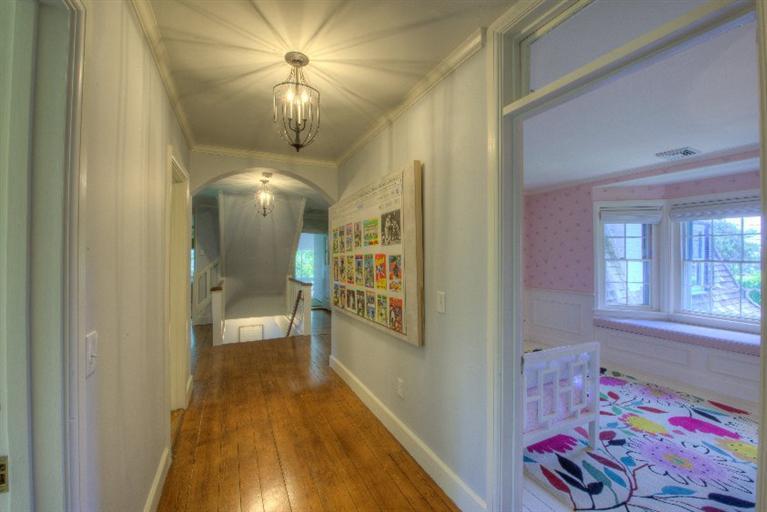 150 Sea View Avenue Osterville, MA 02655 - Photo 17 of 26 a very nice looking room with a bedroom