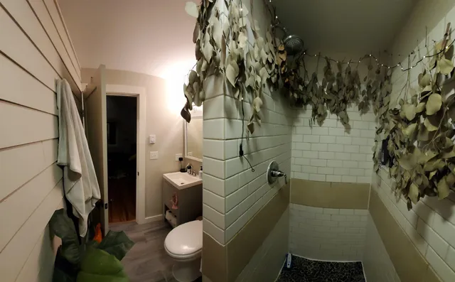 $1,700 | 11 Dana Avenue, Unit APARTMENT 1, Kittery, ME 03904