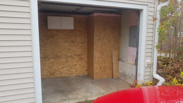 $1,700 | 11 Dana Avenue, Unit APARTMENT 1, Kittery, ME 03904