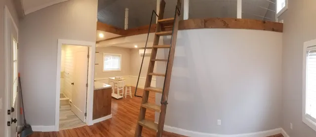 $1,700 | 11 Dana Avenue, Unit APARTMENT 1, Kittery, ME 03904