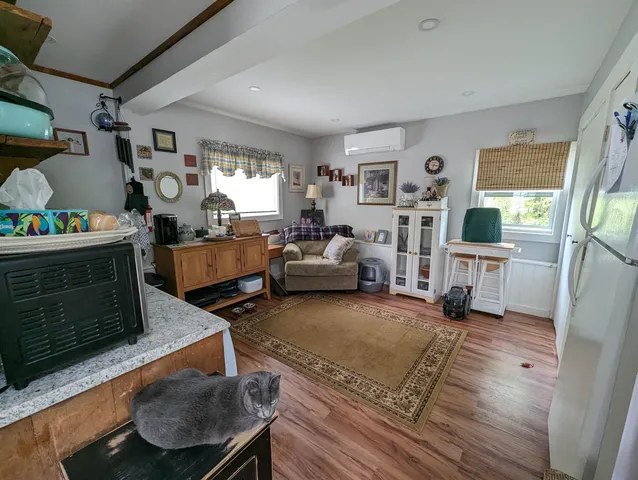 $1,700 | 11 Dana Avenue, Unit APARTMENT 1, Kittery, ME 03904